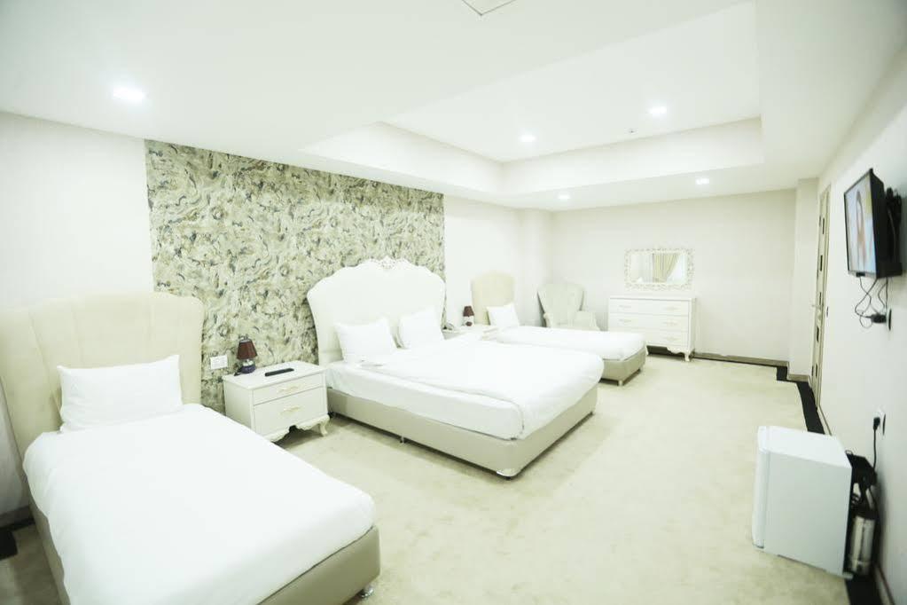 Continent Hotel Baku Exterior photo